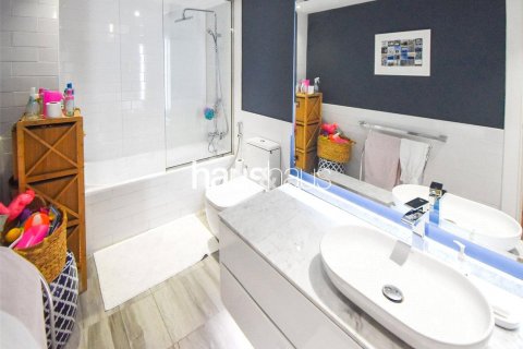 Üürile anda villa asukohaga The Lakes, Dubai, AÜE: 3 magamistoaga, 212 m² Nr 626624 - pilt 7