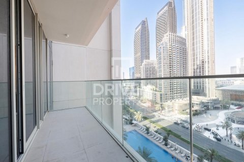 Apartment til salg i Downtown Dubai (Downtown Burj Dubai), Dubai, UAE 3 soveværelser, 148 kvm № 602018 - foto 2