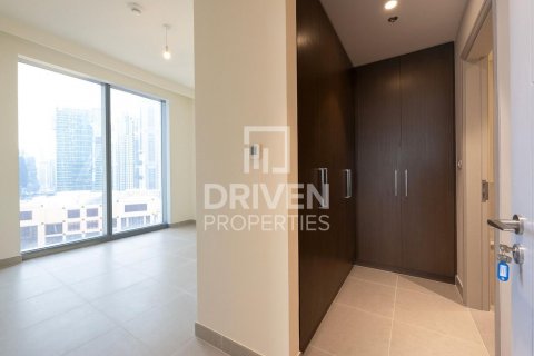Apartment til salg i Downtown Dubai (Downtown Burj Dubai), Dubai, UAE 3 soveværelser, 148 kvm № 602018 - foto 21