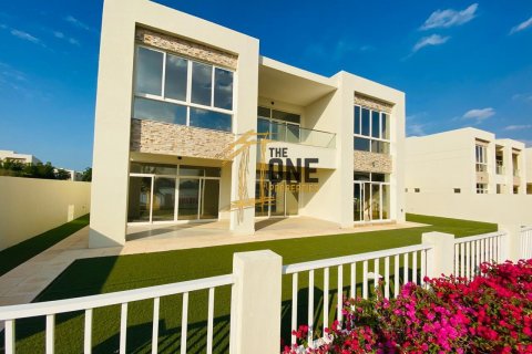 Vilë në Mina Al Arab, Ras Al Khaimah, Emiratet e Bashkuara Arabe 5 dhoma gjumi, 603.9 m2. № 589319 - Foto 1