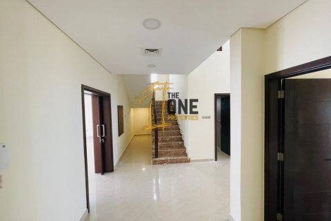 Vilë në Mina Al Arab, Ras Al Khaimah, Emiratet e Bashkuara Arabe 5 dhoma gjumi, 603.9 m2. № 589319 - Foto 9