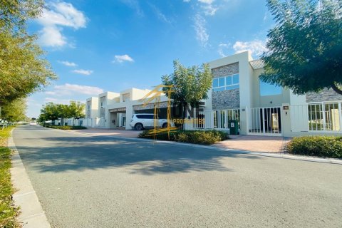 Vilë në Mina Al Arab, Ras Al Khaimah, Emiratet e Bashkuara Arabe 5 dhoma gjumi, 603.9 m2. № 589319 - Foto 4