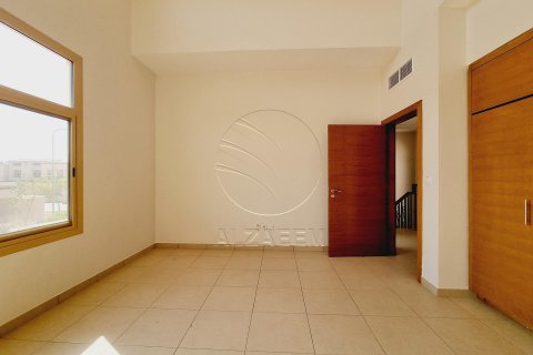 Řadový dům v Abu Dhabi, SAE 3 ložnice, 300 m² Č.: 615023 - fotografie 14
