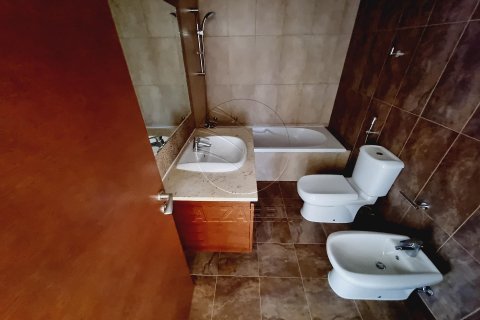 Řadový dům v Abu Dhabi, SAE 3 ložnice, 300 m² Č.: 615023 - fotografie 16