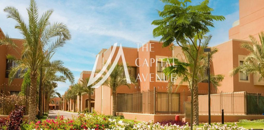 Вілла в Abu Dhabi Gate City, Абу-Даби, ОАЕ 5 спалень, 429м2 № 604909