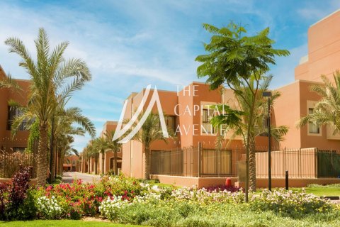 Vila di Abu Dhabi Gate City, UAE 5 bilik tidur, 437 meter persegi № 604907 - foto 6
