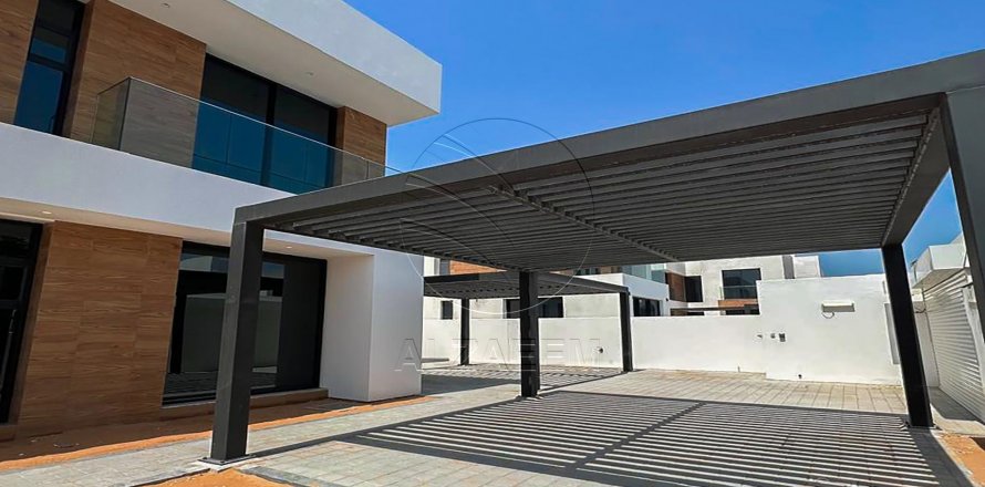 Vilë në Saadiyat Island, Abu Dhabi, Emiratet e Bashkuara Arabe 5 dhoma gjumi, 686 m2. № 615538