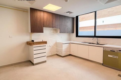 Vilë në Saadiyat Island, Abu Dhabi, Emiratet e Bashkuara Arabe 5 dhoma gjumi, 686 m2. № 615538 - Foto 10