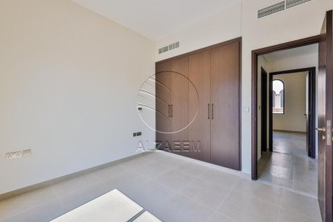 Townhouse in Khalifa City, Abu Dhabi, UAE 3 bedrooms, 152 sq.m. № 616081 - photo 20
