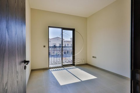 Townhouse in Khalifa City, Abu Dhabi, UAE 3 bedrooms, 152 sq.m. № 616081 - photo 19