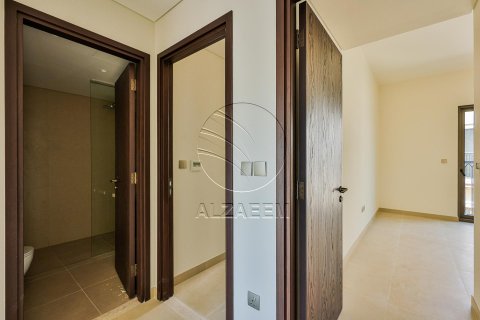 Townhouse in Khalifa City, Abu Dhabi, UAE 3 bedrooms, 152 sq.m. № 616081 - photo 7