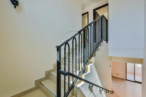 Townhouse in Khalifa City, Abu Dhabi, UAE 3 bedrooms, 152 sq.m. № 616081 - photo 3
