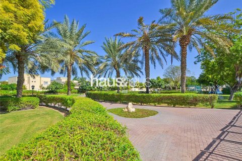 Vilë në Meadows, Dubai, Emiratet e Bashkuara Arabe 6 dhoma gjumi, 458 m2. № 627000 - Foto 19