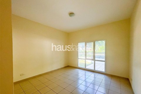 Vilë në Meadows, Dubai, Emiratet e Bashkuara Arabe 6 dhoma gjumi, 458 m2. № 627000 - Foto 17