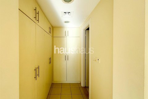 Vilë në Meadows, Dubai, Emiratet e Bashkuara Arabe 6 dhoma gjumi, 458 m2. № 627000 - Foto 15