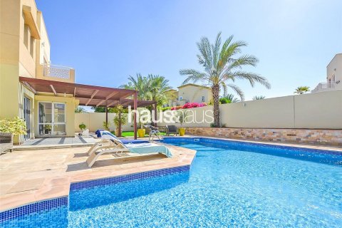Vilë në Meadows, Dubai, Emiratet e Bashkuara Arabe 6 dhoma gjumi, 458 m2. № 627000 - Foto 20