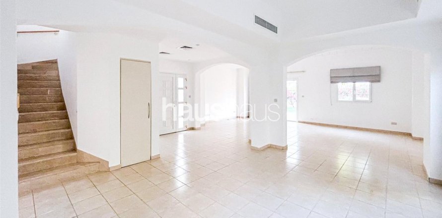 Vilë në Meadows, Dubai, Emiratet e Bashkuara Arabe 3 dhoma gjumi, 320 m2. № 626999