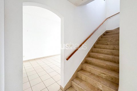 Vilë në Meadows, Dubai, Emiratet e Bashkuara Arabe 3 dhoma gjumi, 320 m2. № 626999 - Foto 11