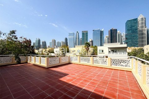 Vilë në Meadows, Dubai, Emiratet e Bashkuara Arabe 3 dhoma gjumi, 320 m2. № 626999 - Foto 9