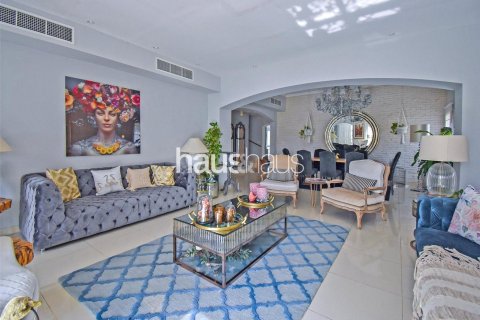 Vilë në Meadows, Dubai, Emiratet e Bashkuara Arabe 4 dhoma gjumi, 1022 m2. № 627001 - Foto 4