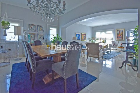 Vilë në Meadows, Dubai, Emiratet e Bashkuara Arabe 4 dhoma gjumi, 1022 m2. № 627001 - Foto 7