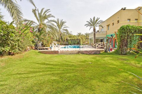 Vilë në Meadows, Dubai, Emiratet e Bashkuara Arabe 4 dhoma gjumi, 1022 m2. № 627001 - Foto 15