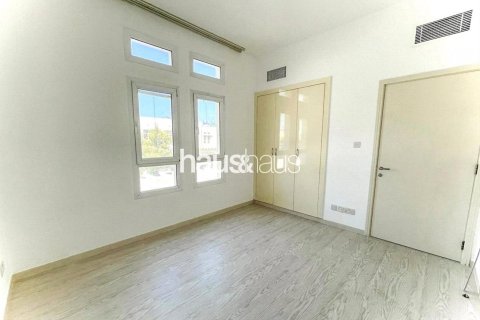 Vilë në The Lakes, Dubai, Emiratet e Bashkuara Arabe 3 dhoma gjumi, 243 m2. № 626998 - Foto 4
