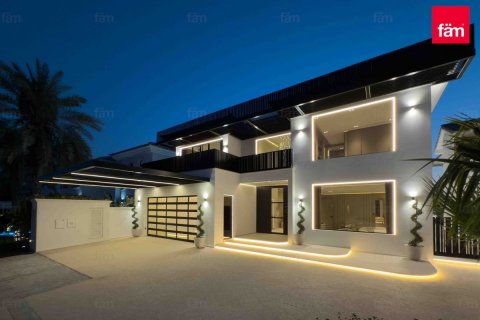 Villa in vendita a Palm Jumeirah, Dubai, EAU 5 camere da letto, 685.6 mq. № 596124 - foto 1