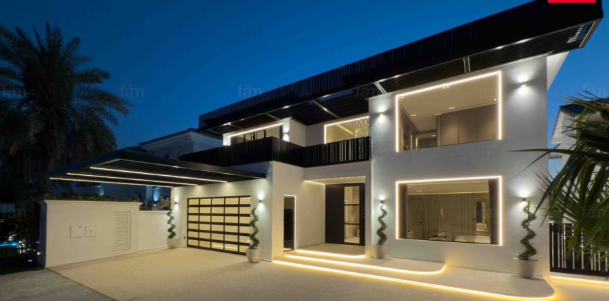 Villa a Palm Jumeirah, Dubai, EAU 5 camere da letto, 685.6 mq. № 596124