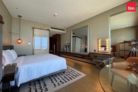 Apartment in Business Bay, Dubai, UAE 45.7 sq.m. № 596123 - photo 1