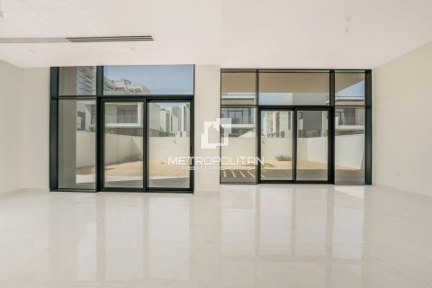 Villa in Al Furjan, Dubai, UAE 4 bedrooms, 279 sq.m. № 592742 - photo 15