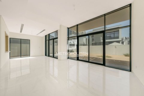 Villa in Al Furjan, Dubai, UAE 4 bedrooms, 279 sq.m. № 592742 - photo 16
