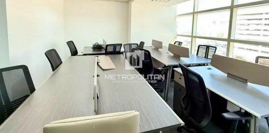 Офис в Sheikh Zayed Road, Дубай, ОАЭ 76.2м2 № 591862