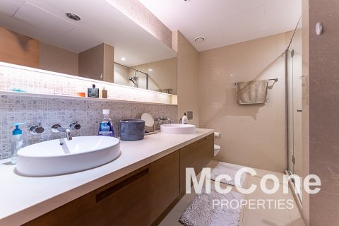 Apartment in Downtown Dubai (Downtown Burj Dubai), Dubai, UAE 2 bedrooms, 154.22 sq.m. № 587013 - photo 16