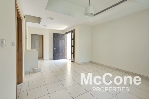 Villa itt: Reem, Dubai, EAE, 4 hálószoba, 234.49 m², azonosító: 587014 - fénykép 2