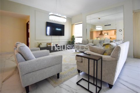 Apartment in Jumeirah Beach Residence, Dubai, UAE 4 bedrooms, 263 sq.m. № 625982 - photo 2