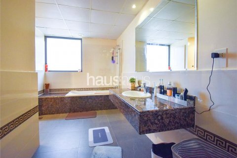 Apartment in Jumeirah Beach Residence, Dubai, UAE 4 bedrooms, 263 sq.m. № 625982 - photo 13