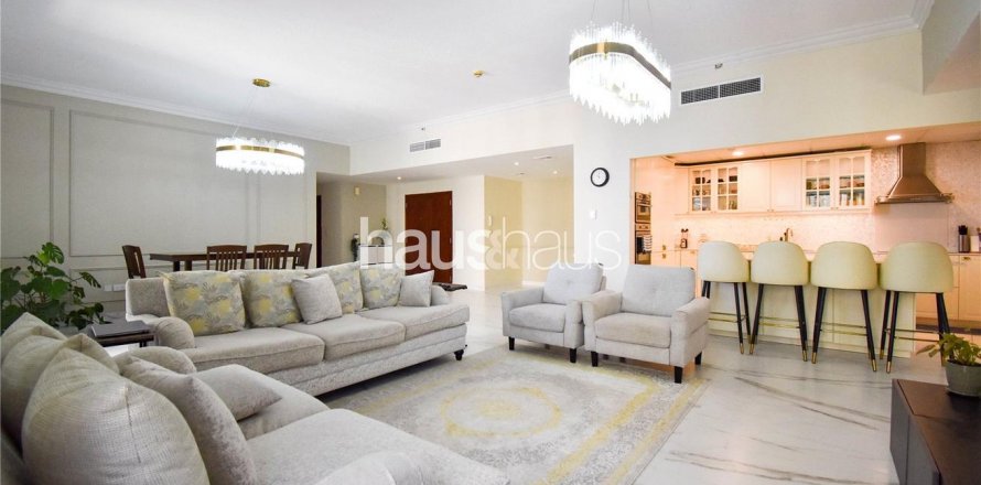 Apartment in Jumeirah Beach Residence, Dubai, UAE 4 bedrooms, 263 sq.m. № 625982