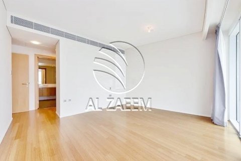 Apartmen di Al Rahba, Abu Dhabi, UAE 2 bilik tidur, 139 meter persegi № 615795 - foto 7