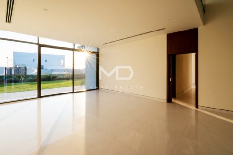 Vila v Abu Dhabi, SAE 6 ložnice, 841 m² Č.: 555165 - fotografie 2