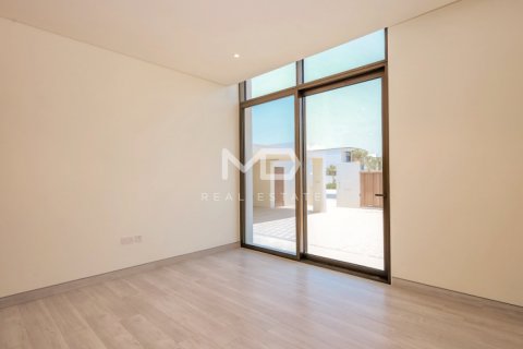 Vila di Abu Dhabi, UEA 4 kamar tidur, 721.9 m2 nomor 555175 - foto 46