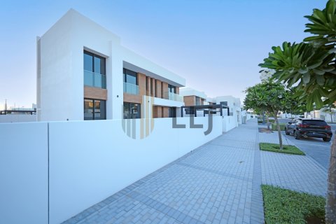 Villa on the Saadiyat Island, Abu Dhabi, UAE 5 bedrooms, 638.1 sq.m. № 578757 - photo 20