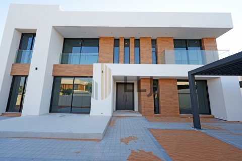Villa on the Saadiyat Island, Abu Dhabi, UAE 5 bedrooms, 638.1 sq.m. № 578757 - photo 1
