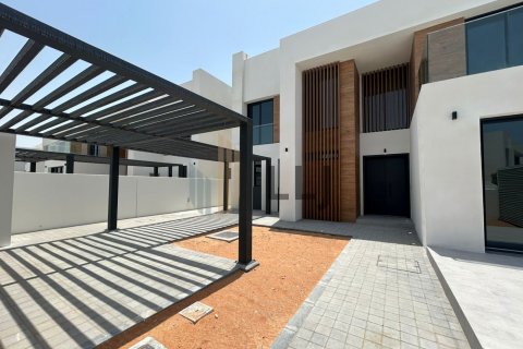 Villa on the Saadiyat Island, Abu Dhabi, UAE 4 bedrooms, 469.9 sq.m. № 578755 - photo 2