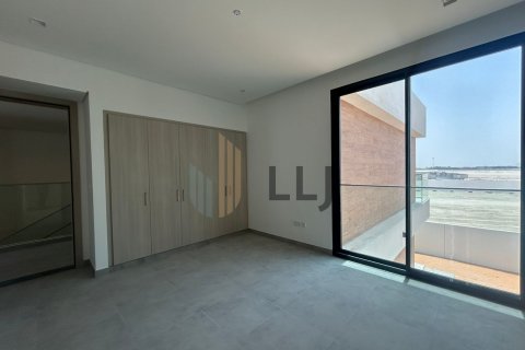 Villa on the Saadiyat Island, Abu Dhabi, UAE 4 bedrooms, 469.9 sq.m. № 578755 - photo 5