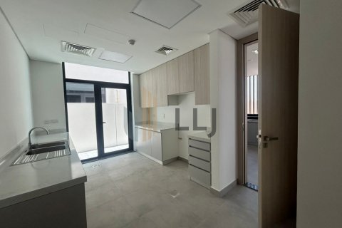 Villa on the Saadiyat Island, Abu Dhabi, UAE 4 bedrooms, 469.9 sq.m. № 578755 - photo 16
