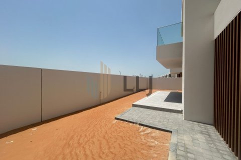 Villa on the Saadiyat Island, Abu Dhabi, UAE 4 bedrooms, 469.9 sq.m. № 578755 - photo 4
