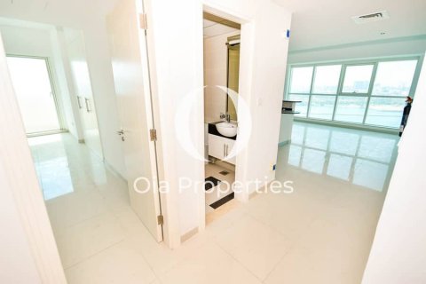 Apartment in Al Reem Island, Abu Dhabi, UAE 2 bedrooms, 119 sq.m. № 609874 - photo 7