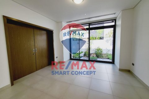 Vila na Yas Island, Abu Dhabi, SAE 5 ložnice, 636.8 m² Č.: 580438 - fotografie 14