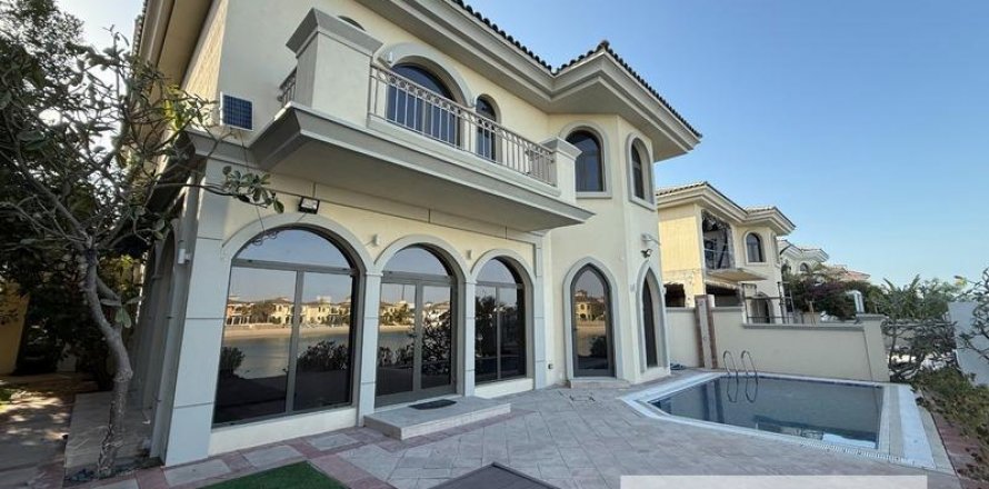 Vila v Palm Jumeirah, Dubai, SAE 4 spálne, 657.8 m2 č. 585743
